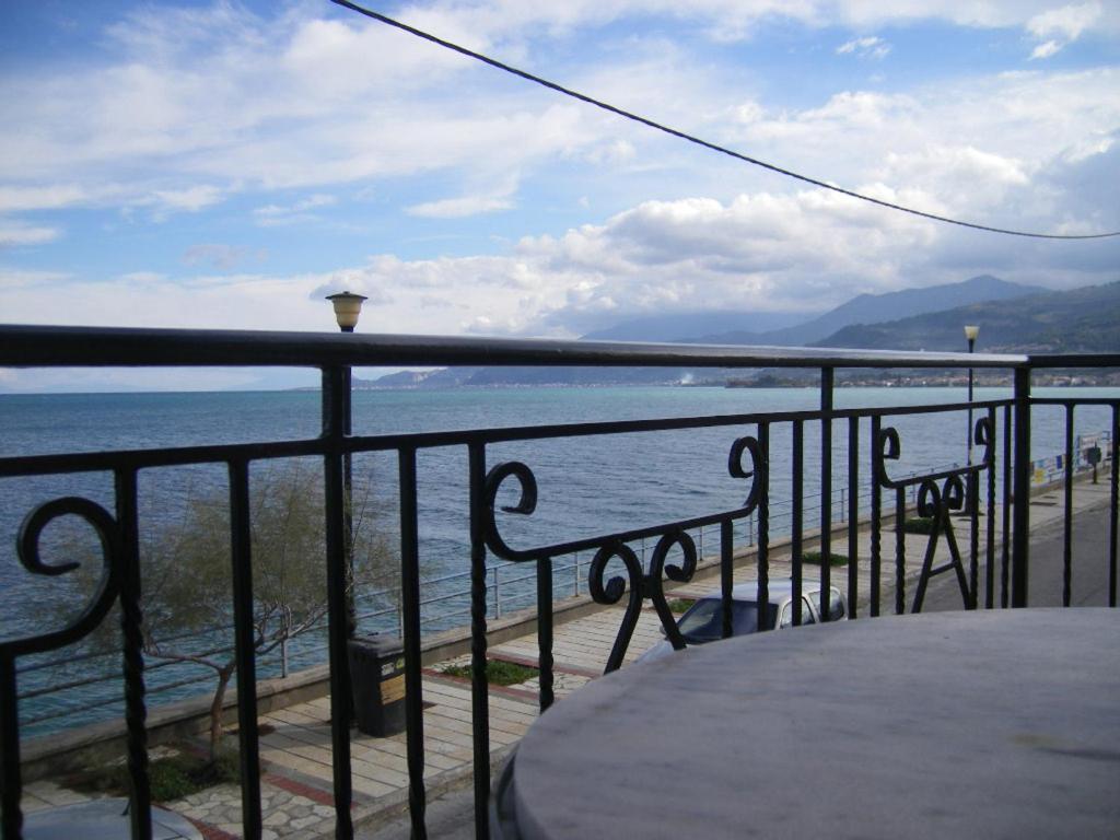 Meliti Guesthouse Akrata Zewnętrze zdjęcie