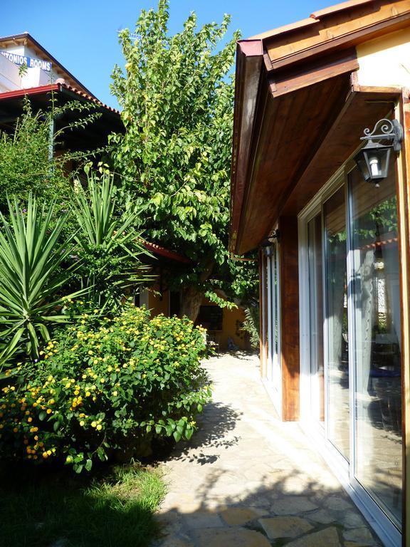 Meliti Guesthouse Akrata Zewnętrze zdjęcie