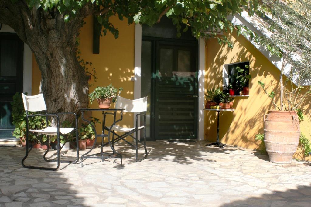 Meliti Guesthouse Akrata Zewnętrze zdjęcie
