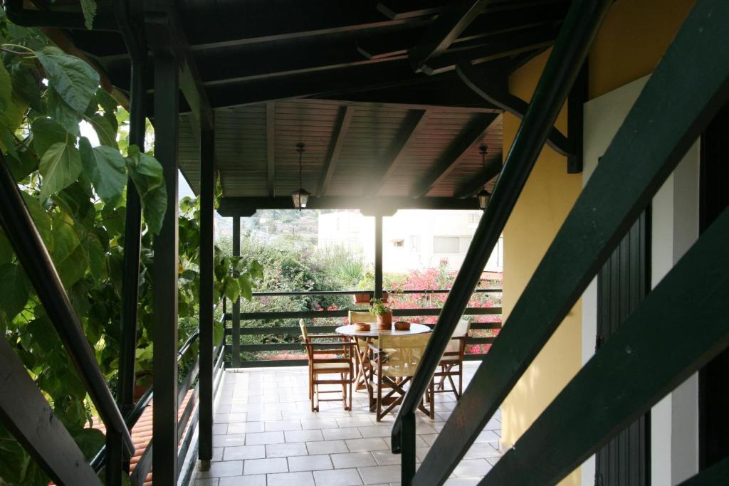 Meliti Guesthouse Akrata Zewnętrze zdjęcie